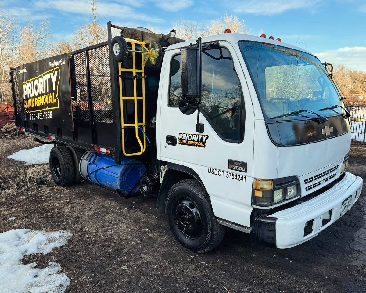Priority-Junk-Removal-Business-Photos-2B4F4987-B605-4B41-B2A4-196D379FB778